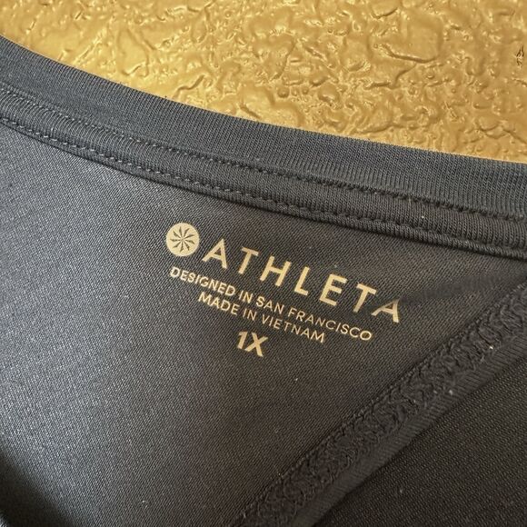 Women’s Athleta Blue Open Twisted Back 1x Longsleeve Shirt Yoga Athletic Keyhole - Picture 2 of 7